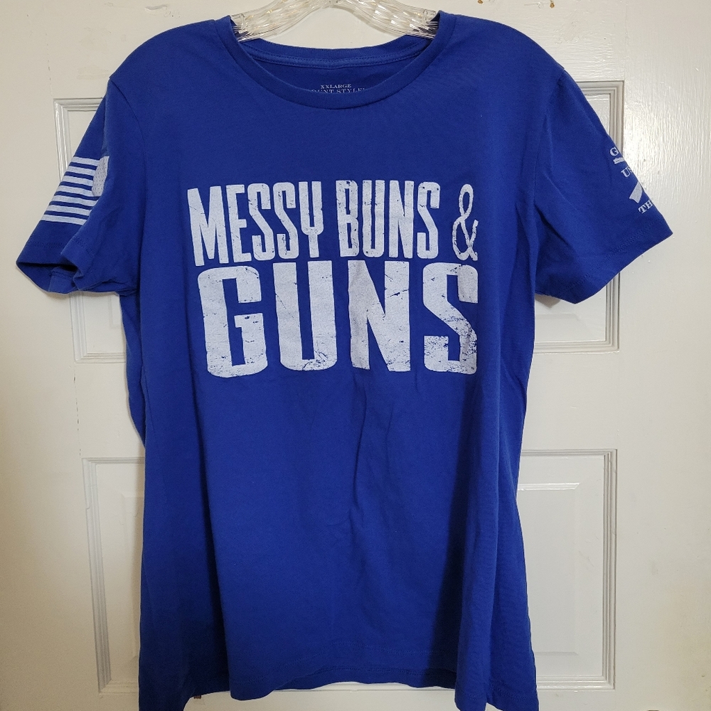 Messy buns and guns tee
